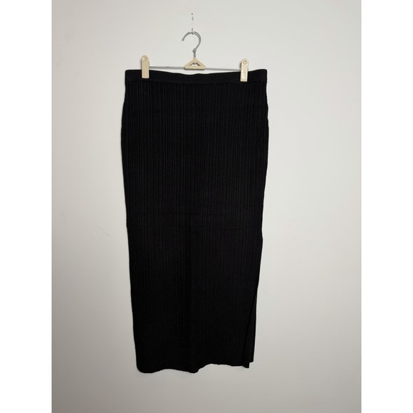 House of Harlow 1960 Dresses & Skirts - House of Harlow 1960 Black Ribbed Pencil Skirt Size Large Side Slit Mid Length
